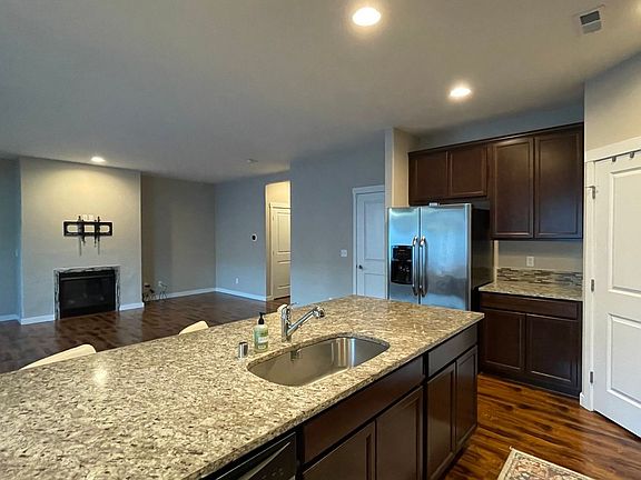 4th image of 3016 Puget Meadow Loop NE