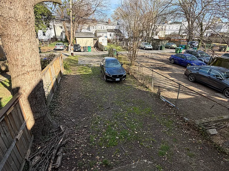 313 S Laurel St — Photo 25