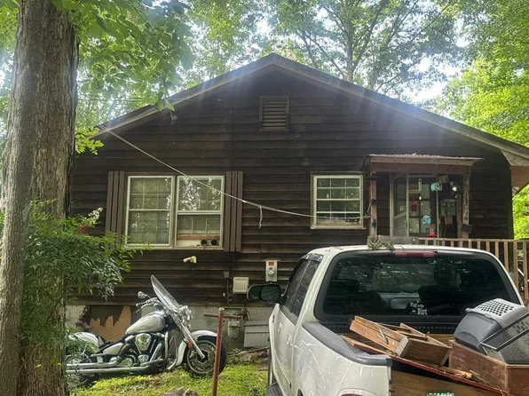 15 Hummingbird Ln, Covington, GA 30014