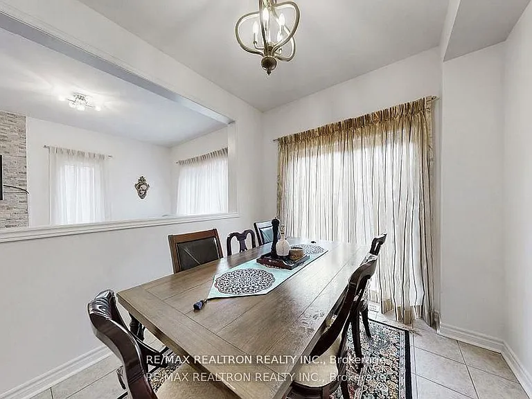 37 Jonas Millway Whitchurch — Photo 14