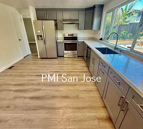575 Kevenaire Dr - Kitchen_05162026