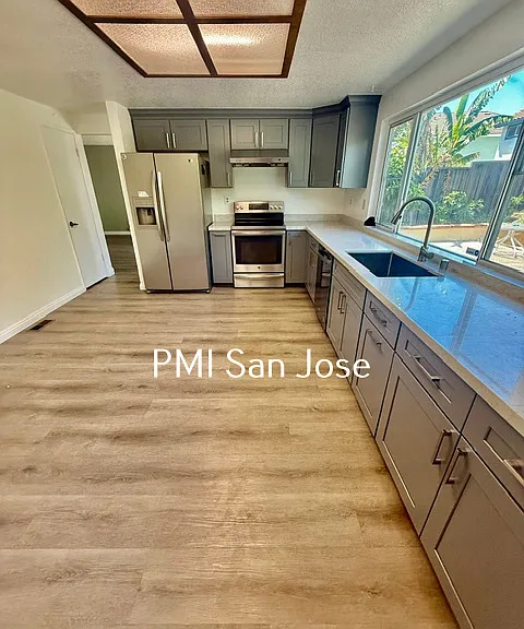 575 Kevenaire Dr - Kitchen_05162026