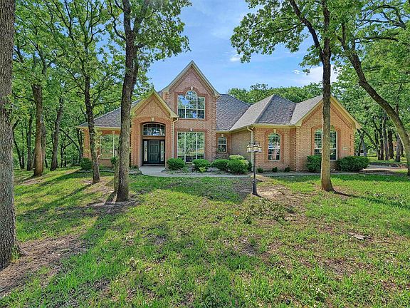 3rd image of 1090 Riley Rd