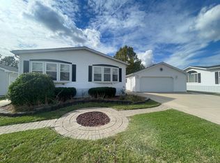 301 Tulip Cir, Matteson, IL 60443