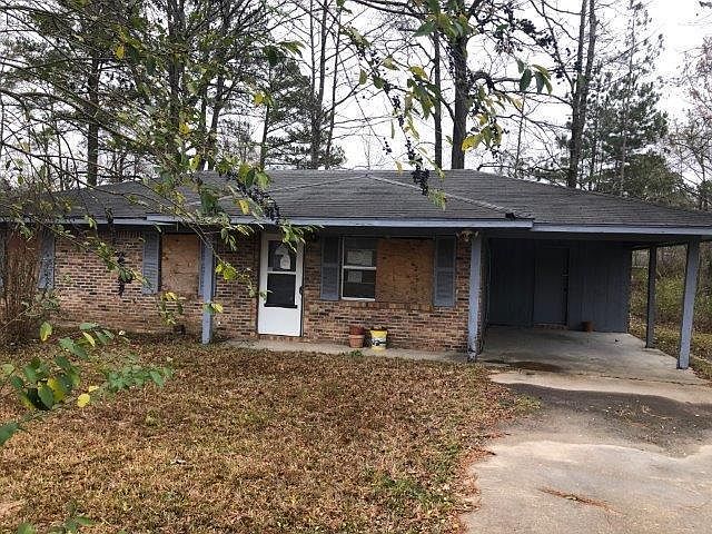 1st image of 214 Chisholm Dr