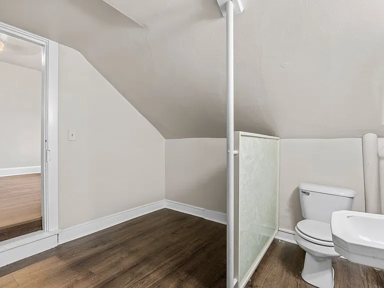 617 E Montgomery St — Photo 6