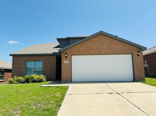 1930 Delta Downs Dr, Seagoville, TX 75159