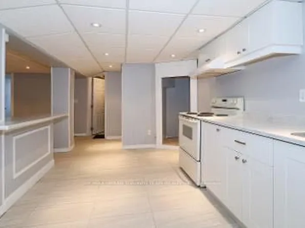 745 Coxwell Ave, Toronto, ON M4C 3C5