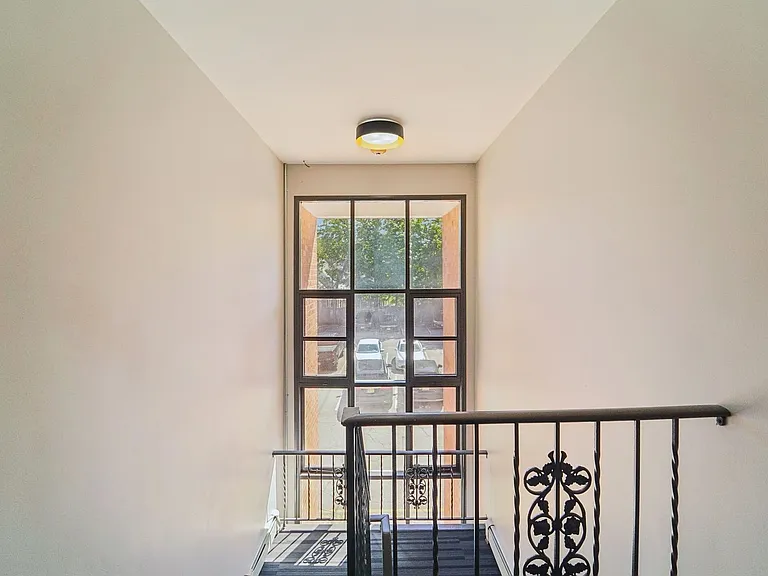 436 Lincoln Ave — Photo 17