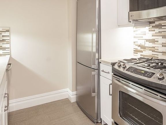 4th image of 99 Battery Pl APT 11G