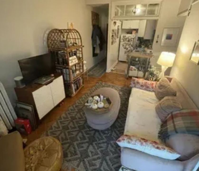 2nd image of 2927 N Calvert St #2F
