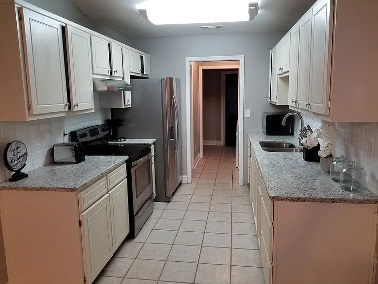 283 Tyrone Rd — Photo 10