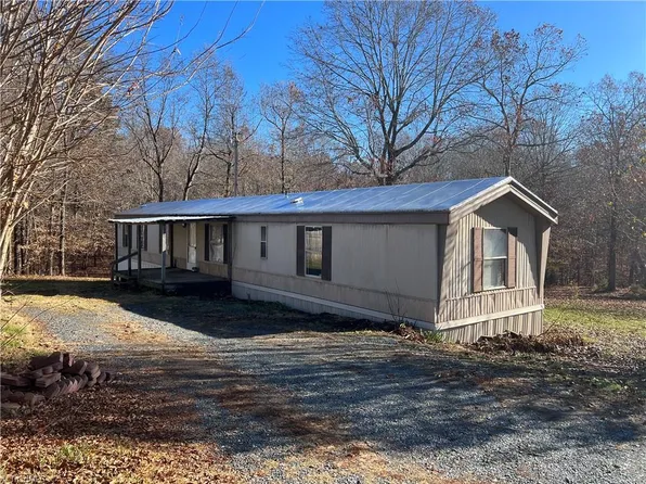 2134 Mill Race Ct, Sophia, NC 27350