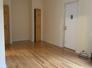 2562 35th St APT 1D, Astoria, NY 11103