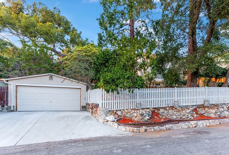 1st image of 2223 Manzanita Ln