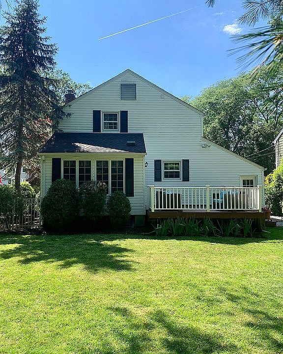 2nd image of 7 Lincoln Ave