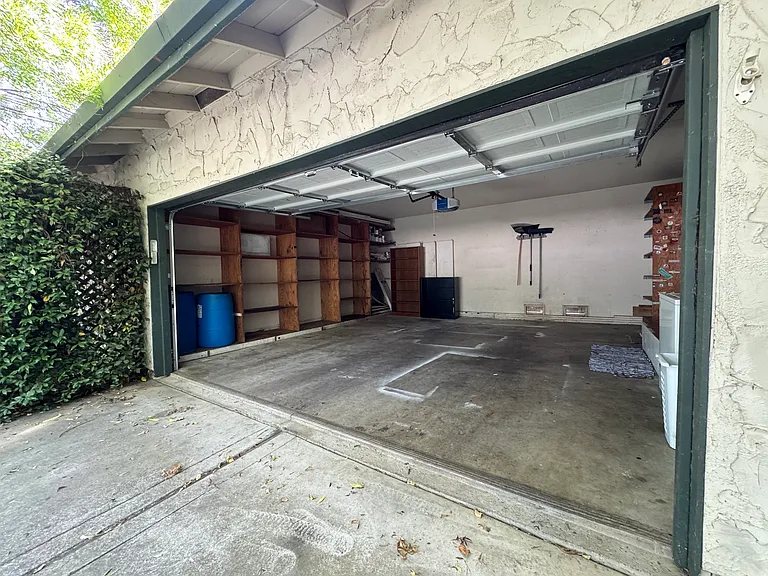 1022 Linden St #2 — Photo 14