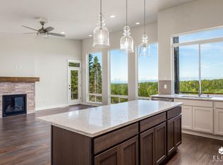 8104 Rabbit Hill Dr, Anchorage, AK 99516