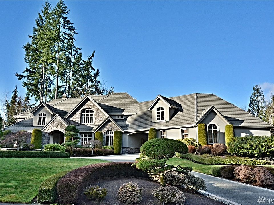 1st image of 819 Windsor Dr SE