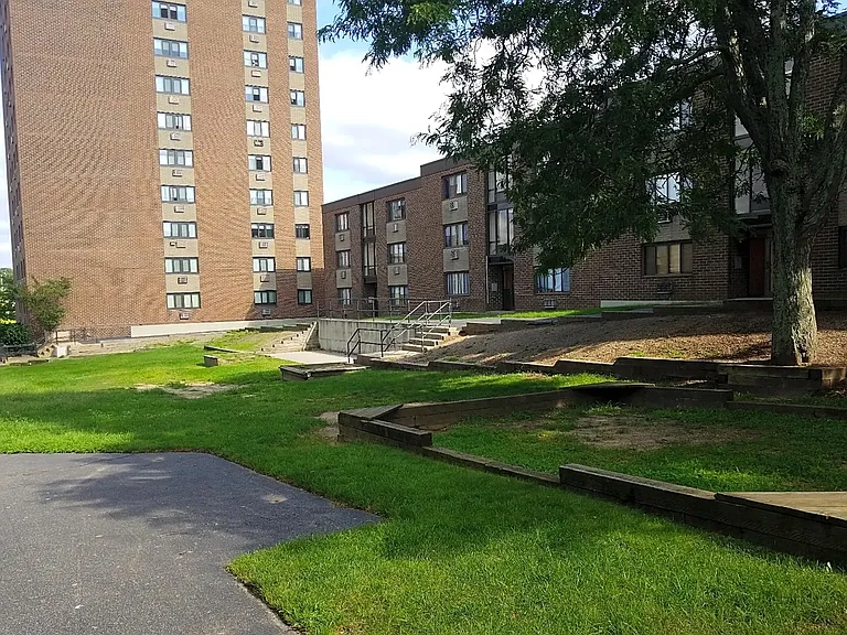 8 George St #8 — Photo 4