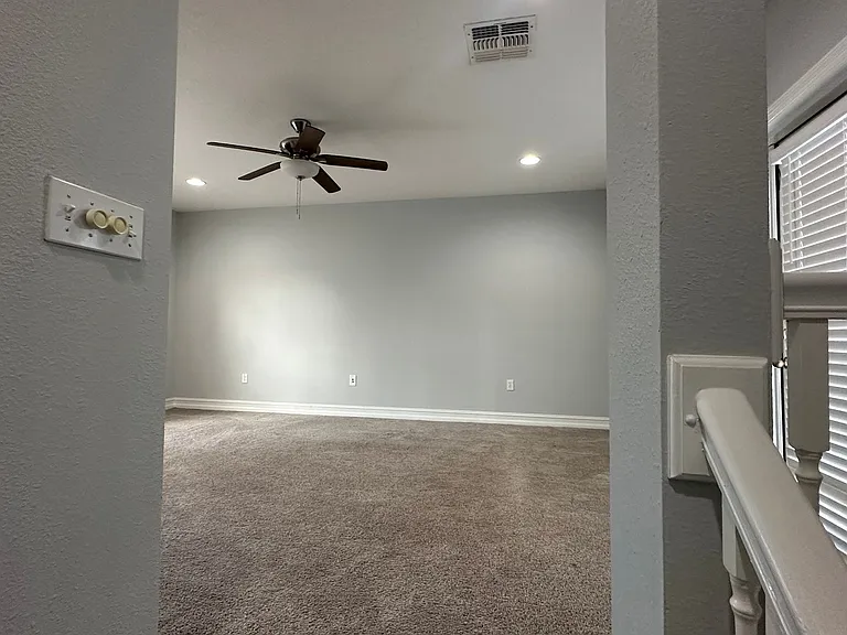 3720 Messina Dr — Photo 50