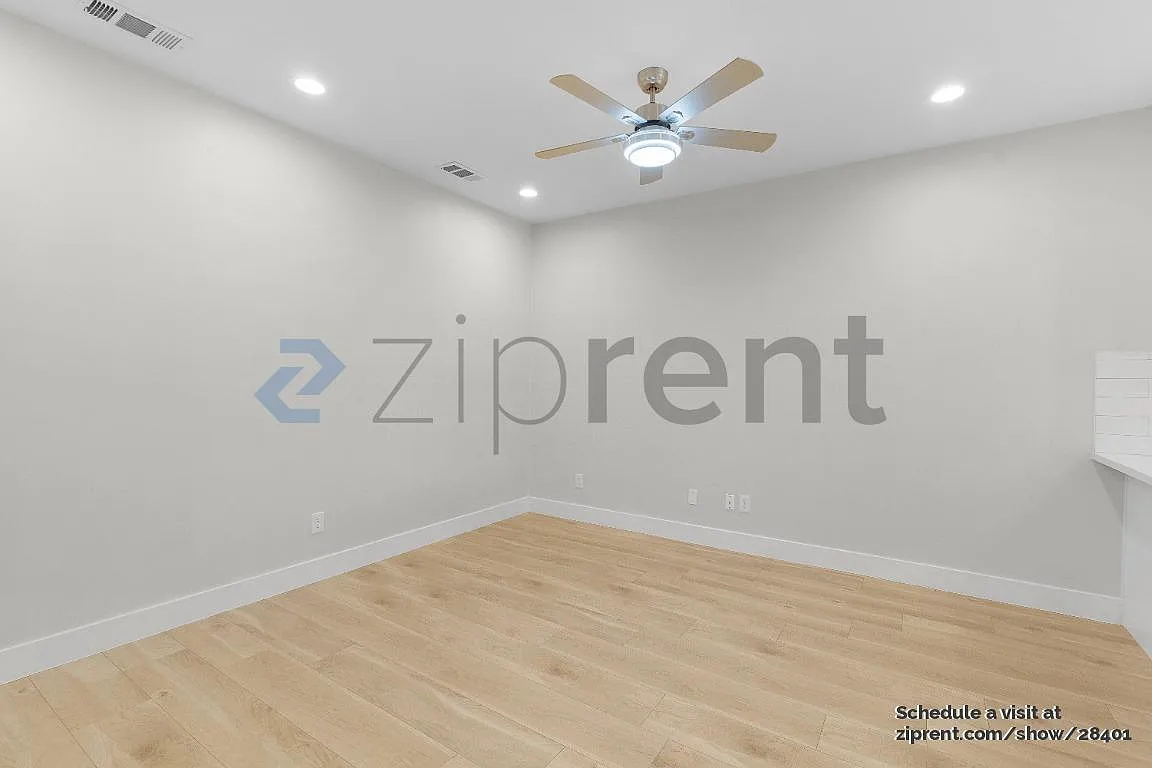 3 bed, 1250 sqft, $2,750 — Photo 4