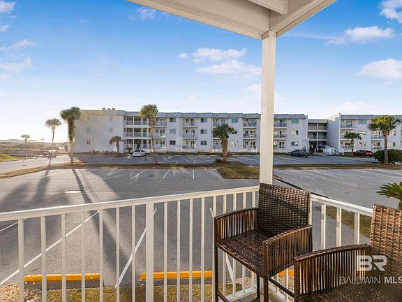 4th image of 400 Plantation Rd #1105