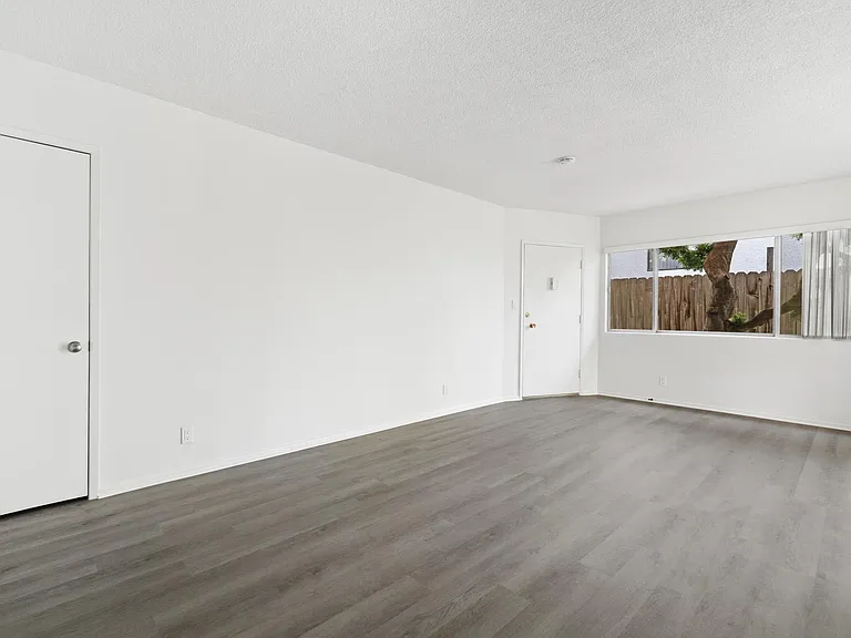 1236 McClellan Dr #1 — Photo 5
