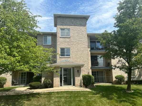 12910 W 159th St APT 3B, Lockport, IL 60491