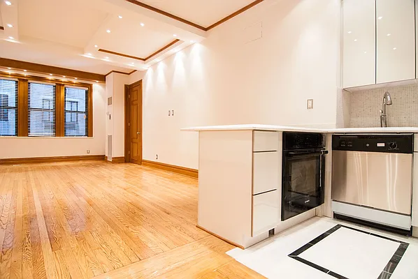 Rented by WAM Partners - William Moses Co. | media 70