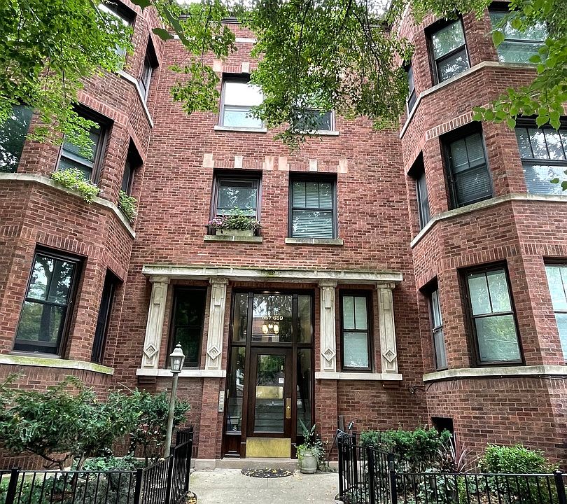 1st image of 659 W Wellington Ave #1
