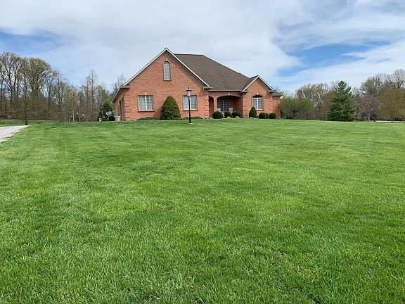 3rd image of 13610 Brownwood Ln