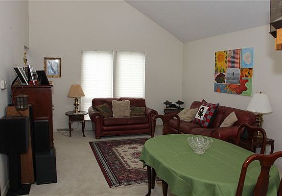 4901 Orland Rd Living 1