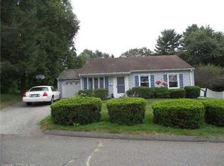 4 Meade Cir, Ansonia, CT 06401