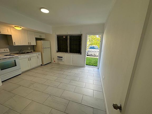 2nd image of 1293 NE 109th St #3