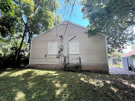 2nd image of 4436 Myrtle Ave