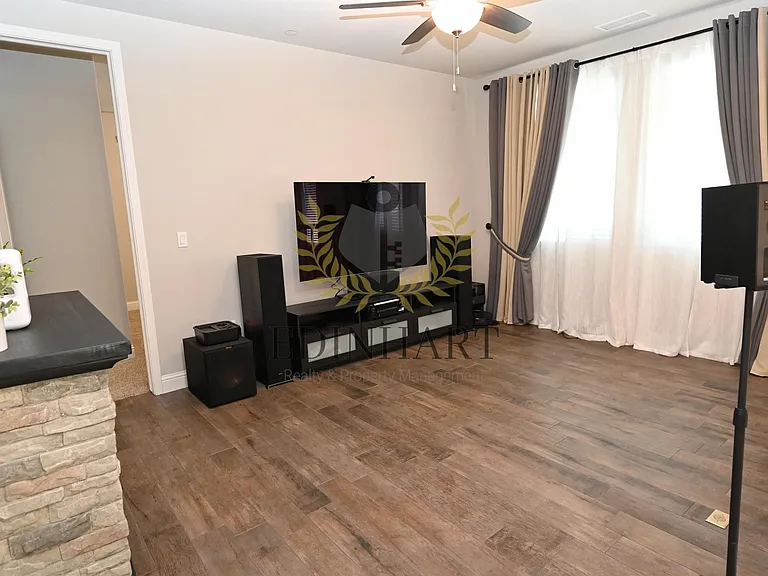 1439 E Via Albero Dr — Photo 24