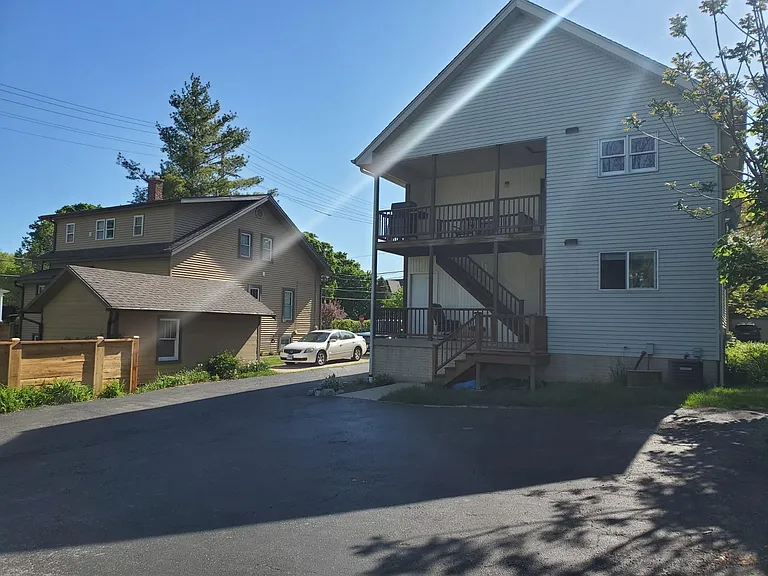 214 N Bothwell St #1 — Photo 13