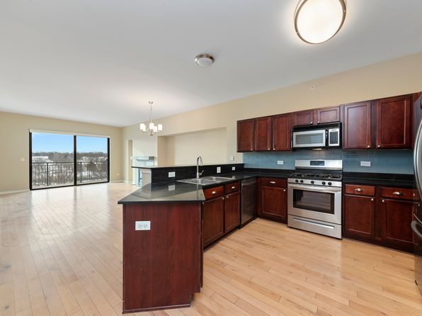 6420 Double Eagle Dr UNIT 512, Woodridge, IL 60517