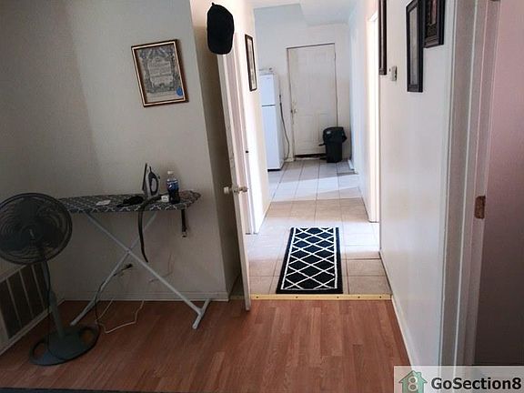 4th image of 8801 S Escanaba Ave #2B