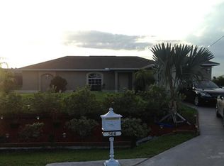 500 Pennfield Ave, Lehigh Acres, FL 33974