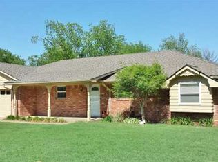 3508 N Thompkins Ave, Bethany, OK 73008