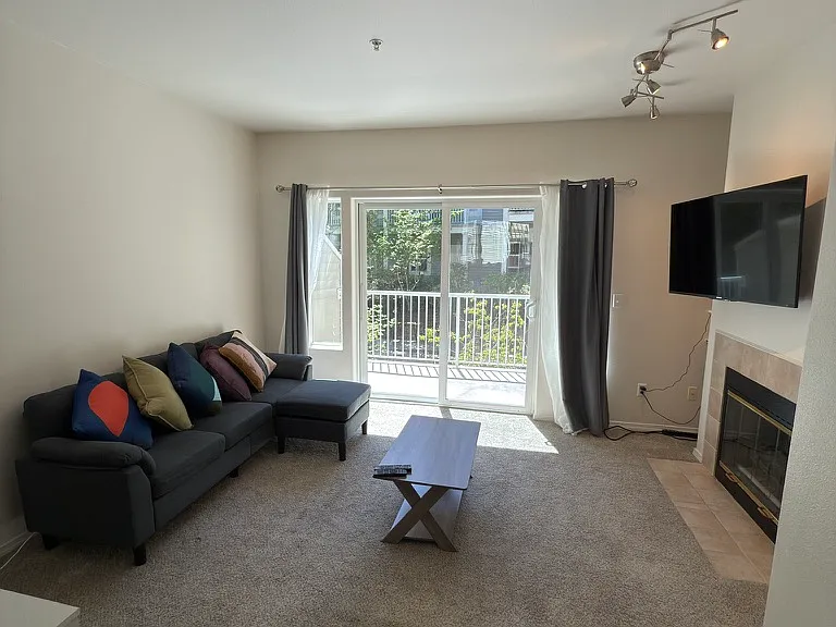 14174 SW Barrows Rd #2 — Photo 2