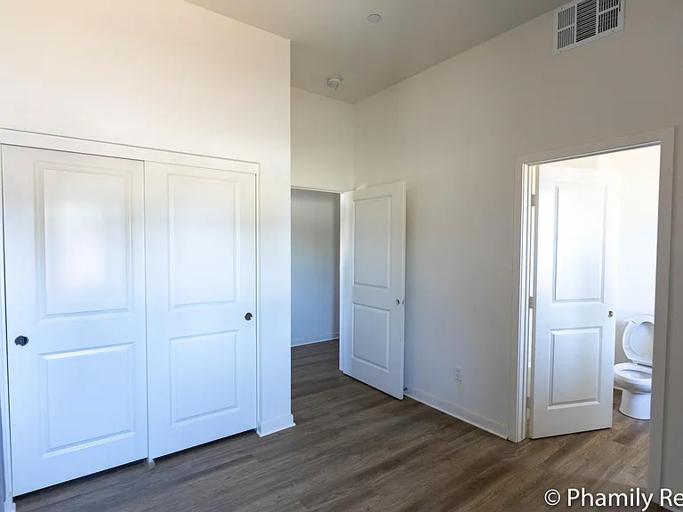 138 Glendora Ave #10 — Photo 12