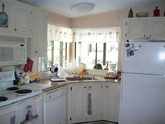 4th image of 17 Angel Falls Cir