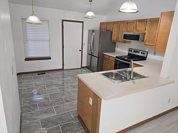 3rd image of 3001A Butterfield Ct #A