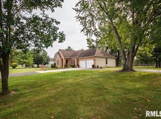 3804 E Fairfield Rd, Mount Vernon, IL 62864