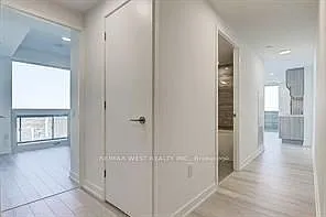 39 Roehampton Ave #2309 — Photo 6