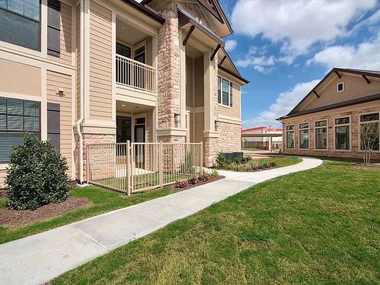 Seville at Clay Crossing — Photo 2