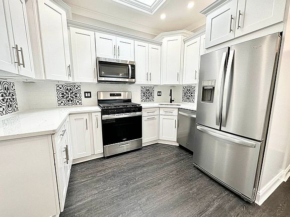 4th image of 33-17 30th Ave #2B